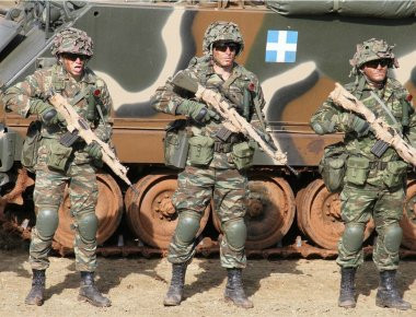 Πρωτοχρονιάτικη «χάρη» στους «τιμωρημένους» των ΕΔ και των ΣΑ